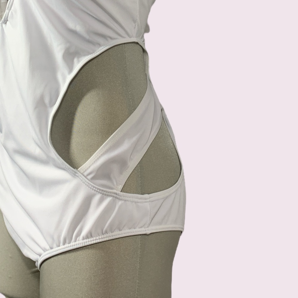 White  Custom Designer  One Piece Swimsuit Size XL - Picture 10 of 14
